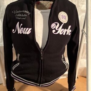 Black hoodie with zipper and pockets , brand "Sweet kids"